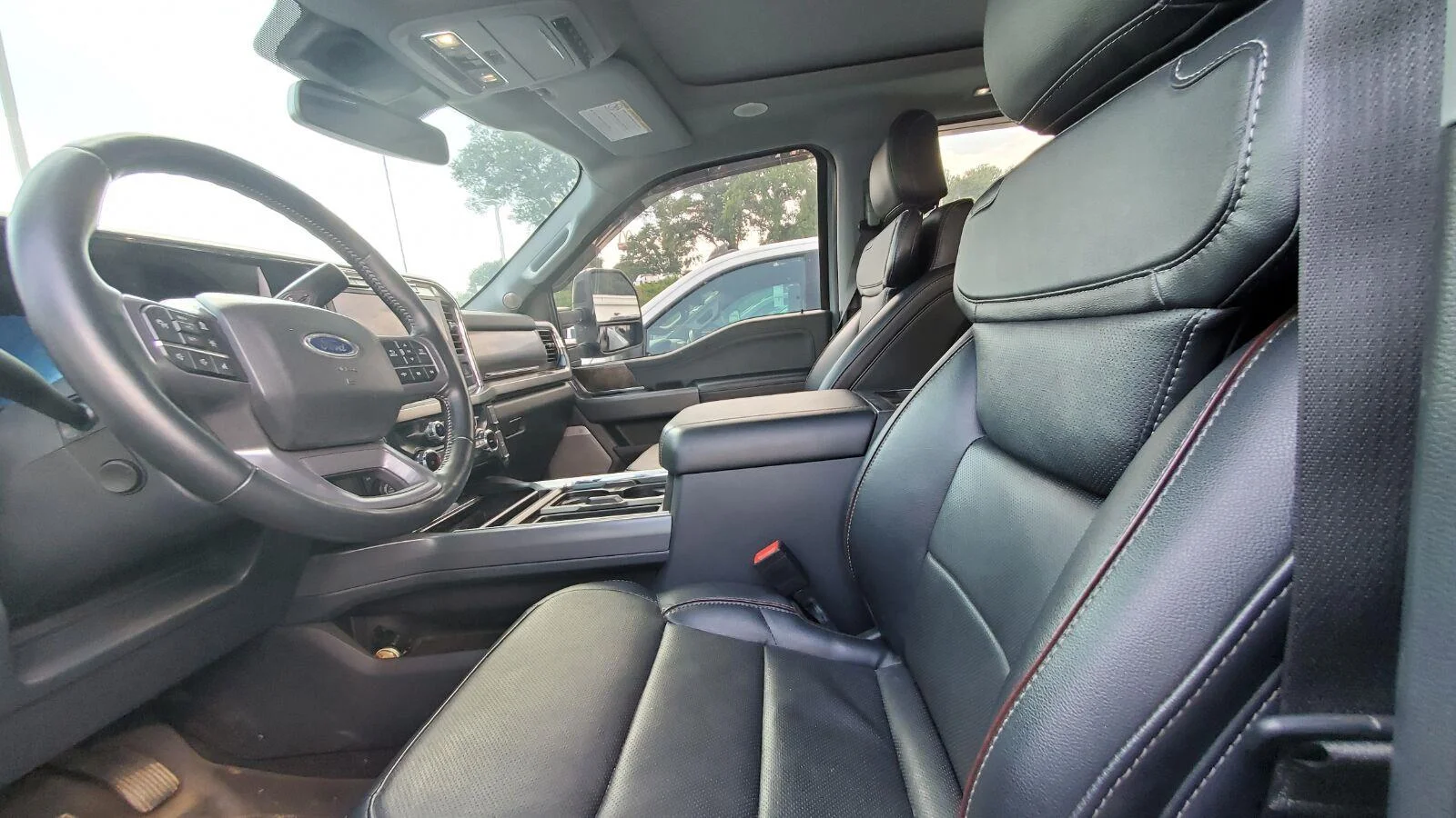 Used 2024 Glacier Gray Metallic Tri-coat Ford XL image 3