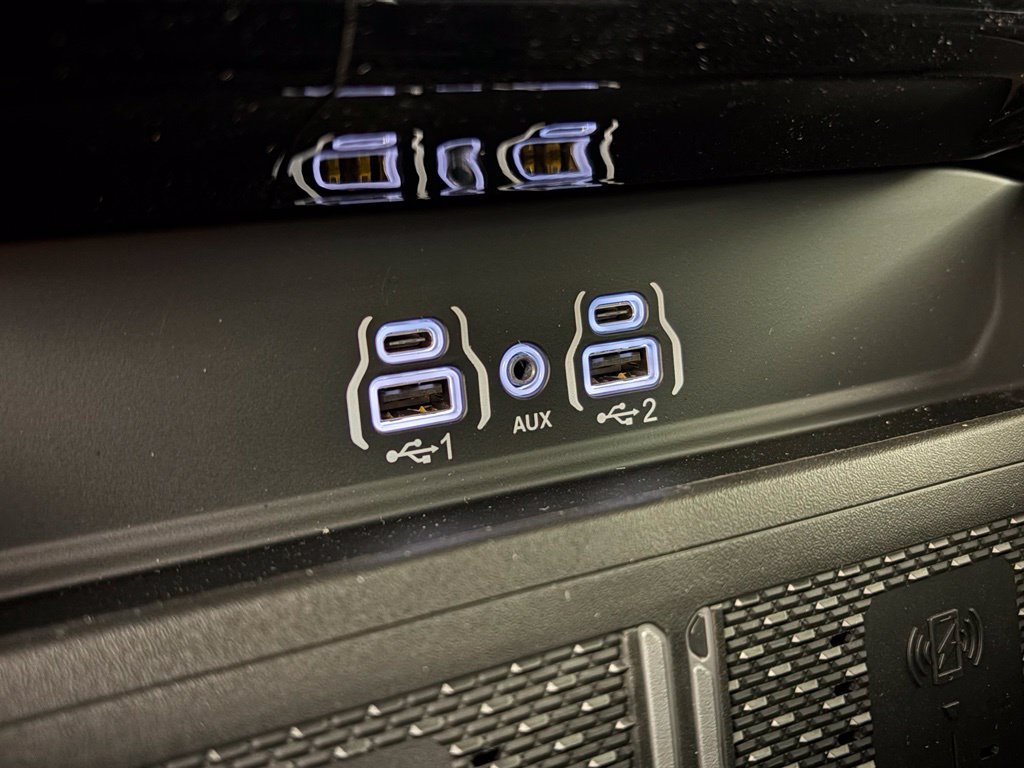 New 2027 Bright White Clear-Coat Paint RAM Laramie image 28