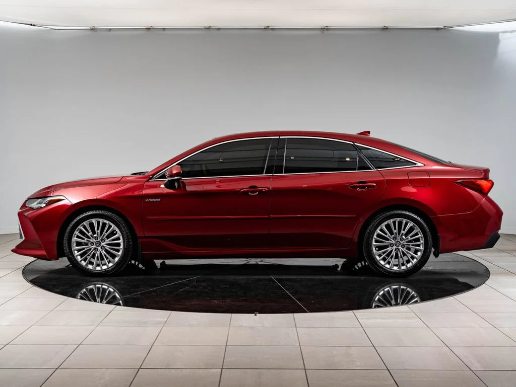 Used 2020 Ruby Flare Pearl Toyota Limited image 5