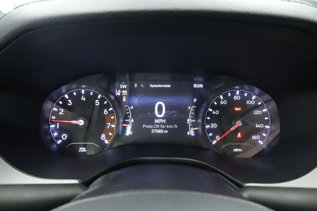 Used 2023 Gray Jeep Limited image 31