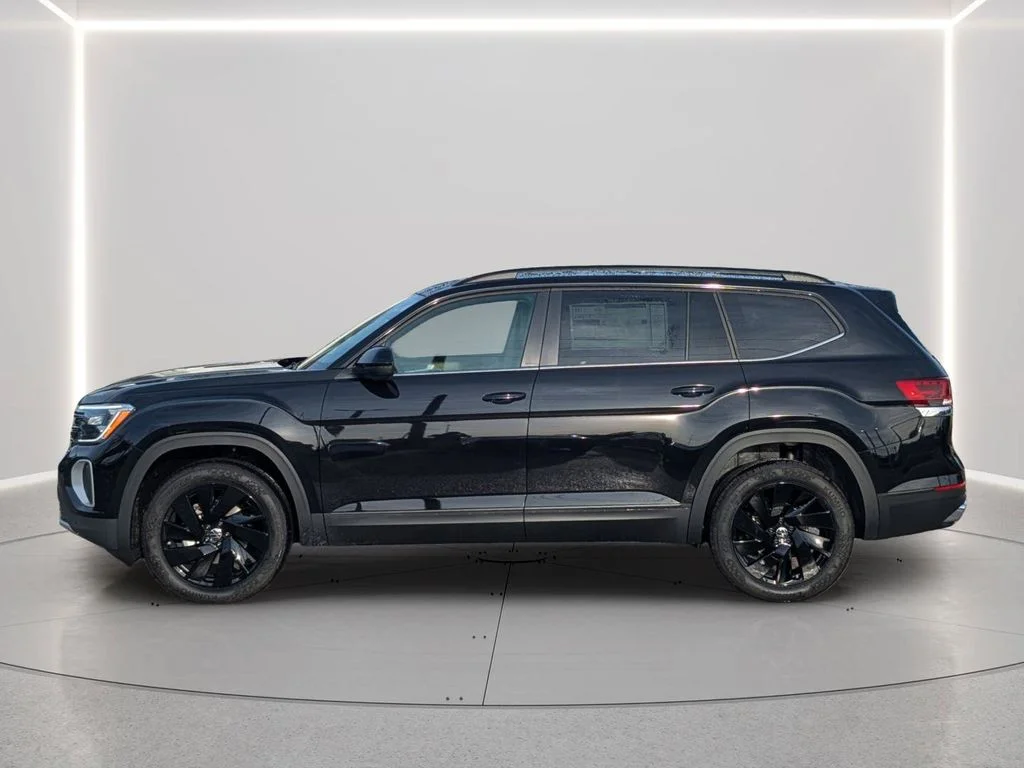 New 2026 Black Volkswagen 2.0T SE w/Technology image 3
