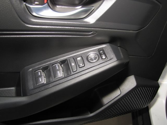 2025 Honda Accord LX - Photo 39