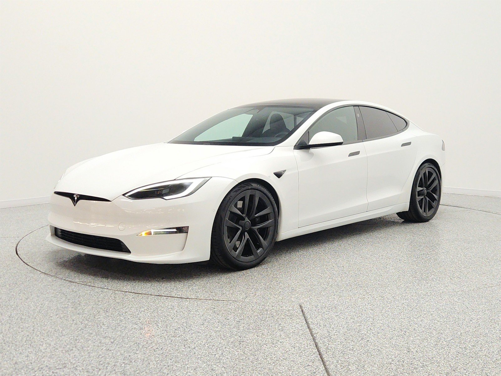 2023 Tesla Model S's photo