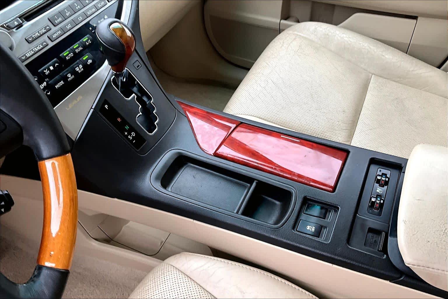 Used 2010 Starfire Pearl Lexus  image 15