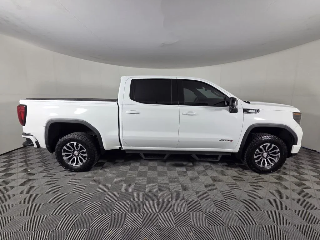 Used 2023 Summit White GMC AT4 image 4