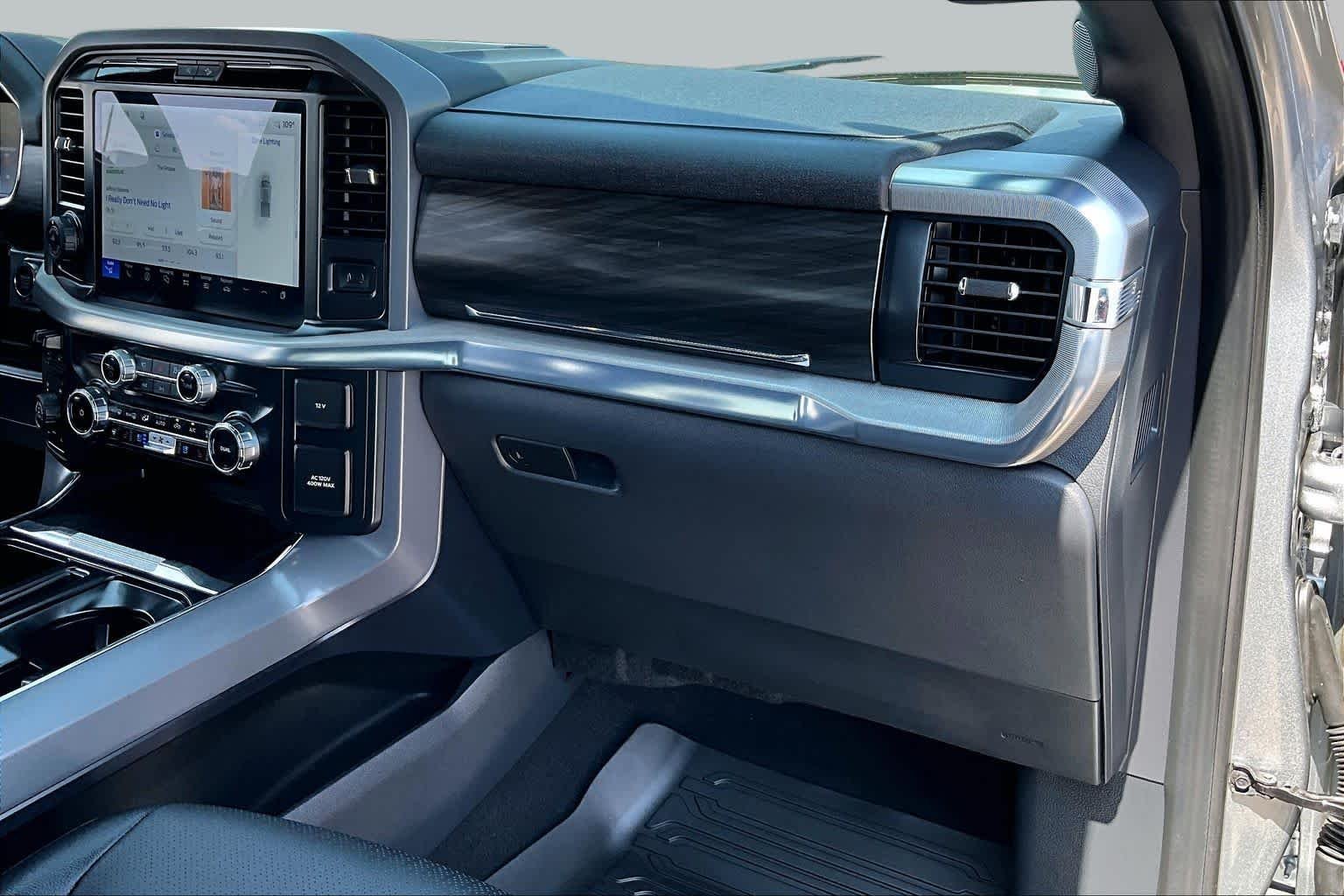 Used 2026 Iconic Silver Ford LARIAT image 18