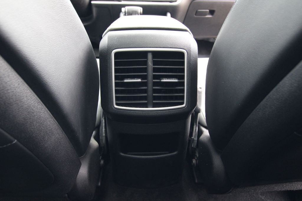 Used 2023 Black Kia X-Line image 38