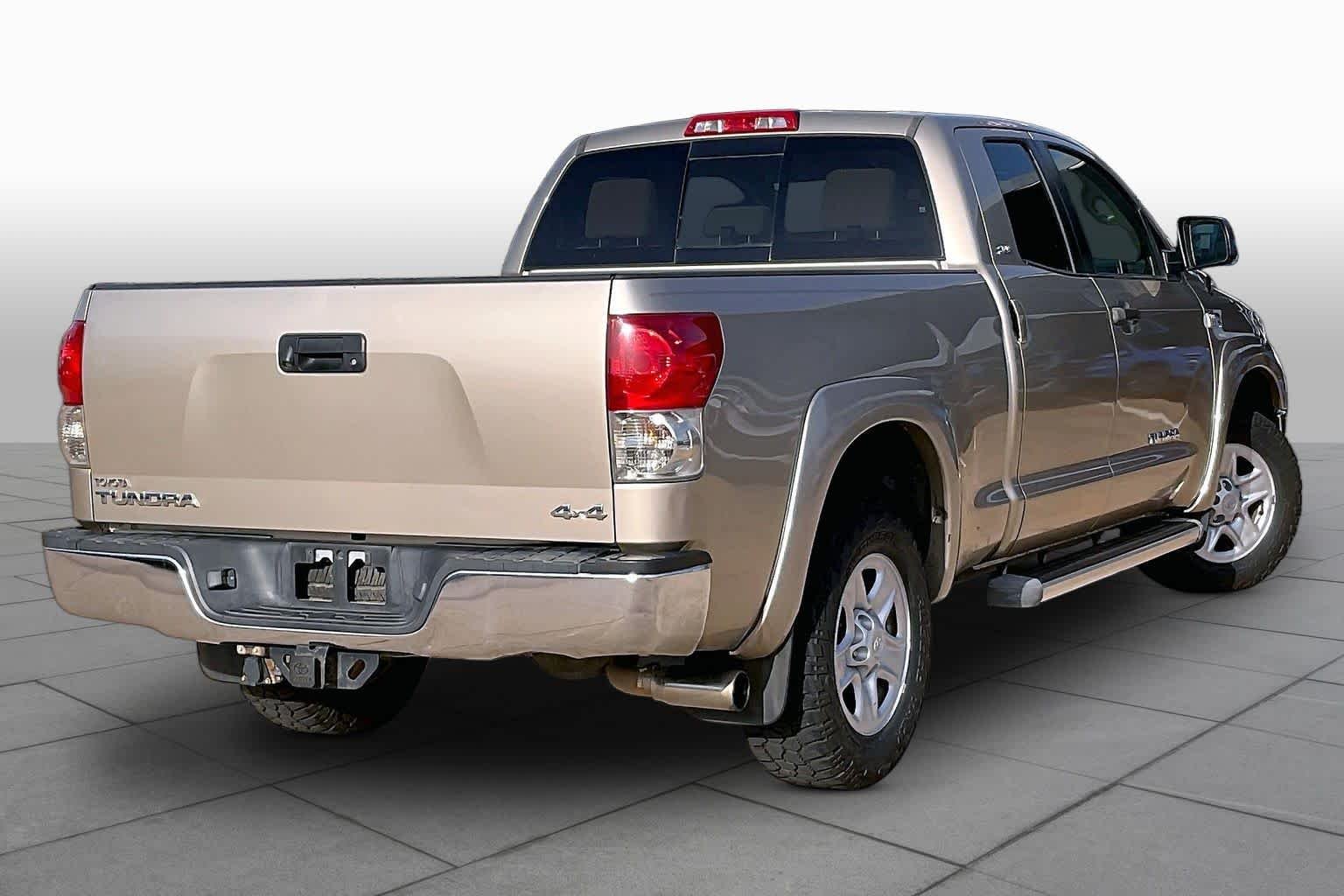 Used 2008 Desert Sand Mica Toyota SR5 image 11