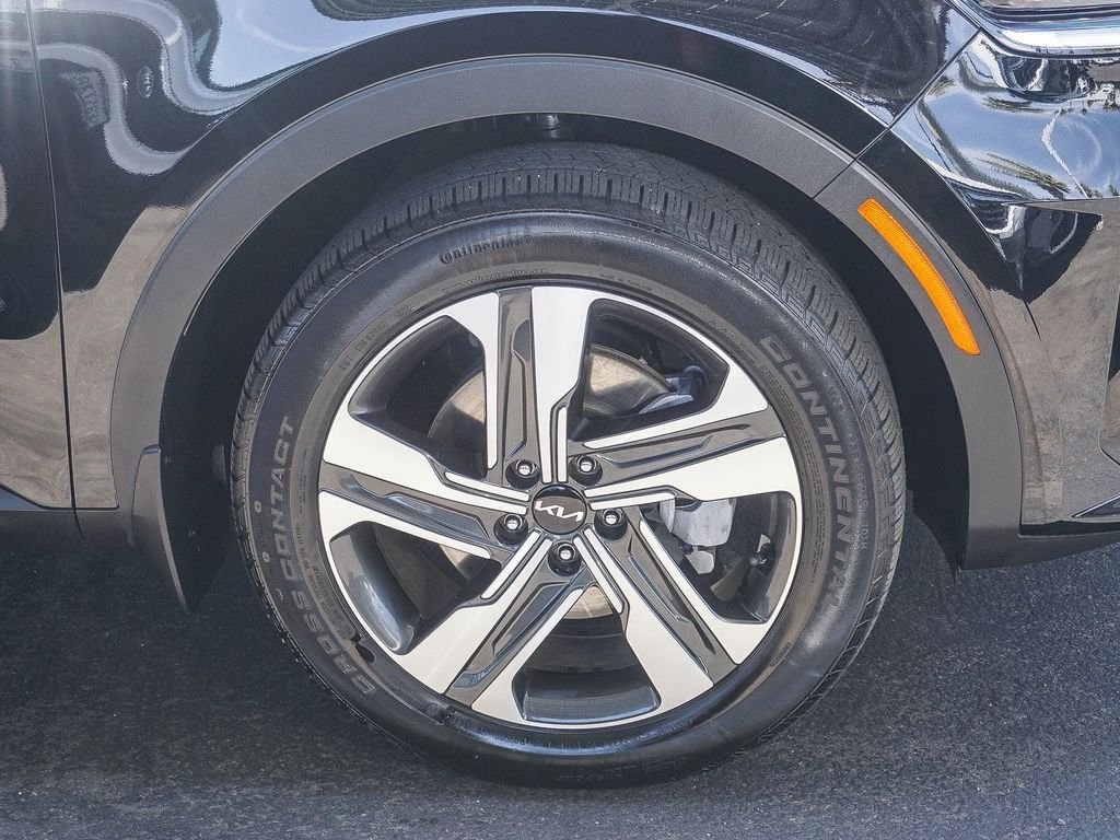 Used 2023 Black Kia EX image 10