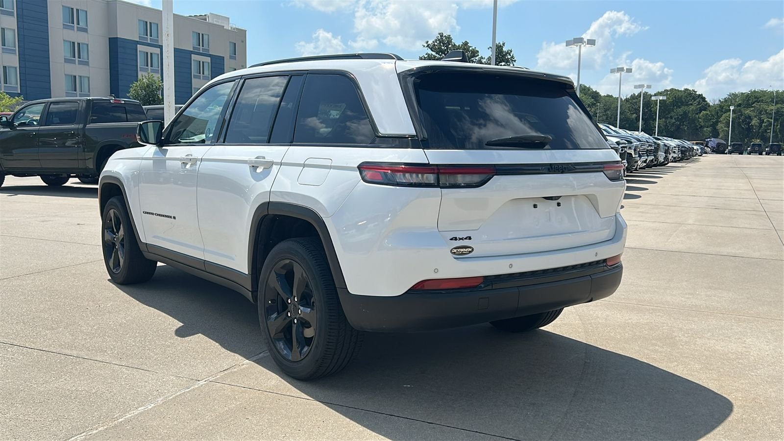 Certified Used 2023 White Jeep Altitude X image 6