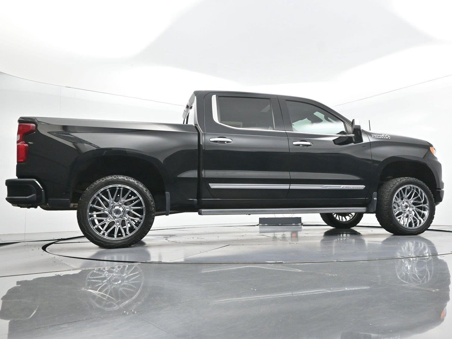 Used 2023 Black Chevrolet High Country image 45