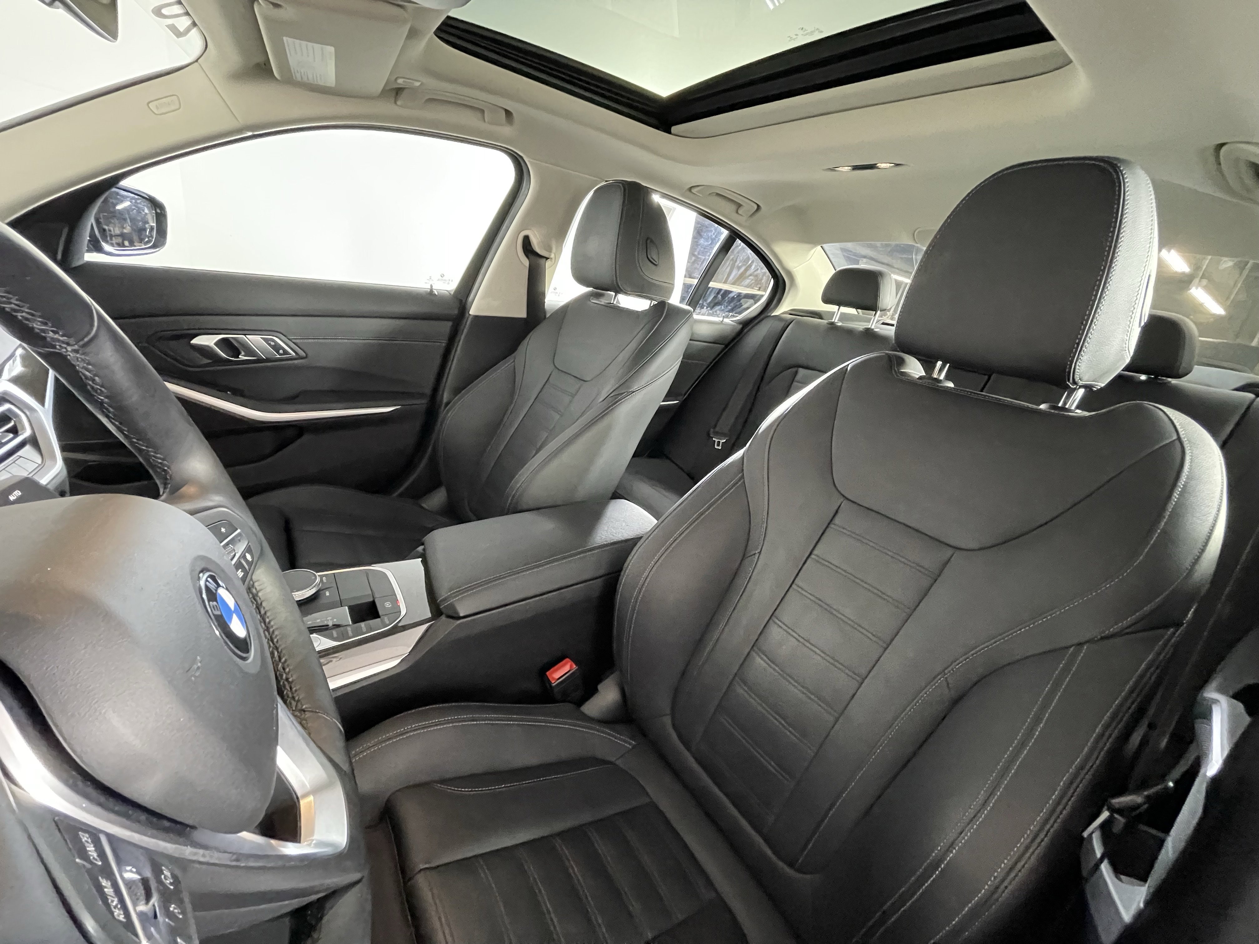 Used 2019 BLACK BMW 330i xDrive image 9