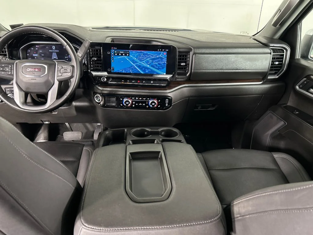 Used 2025 Silver GMC SLT image 22