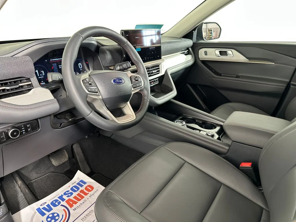 New 2026 Vapor Blue Metallic Ford Active image 15