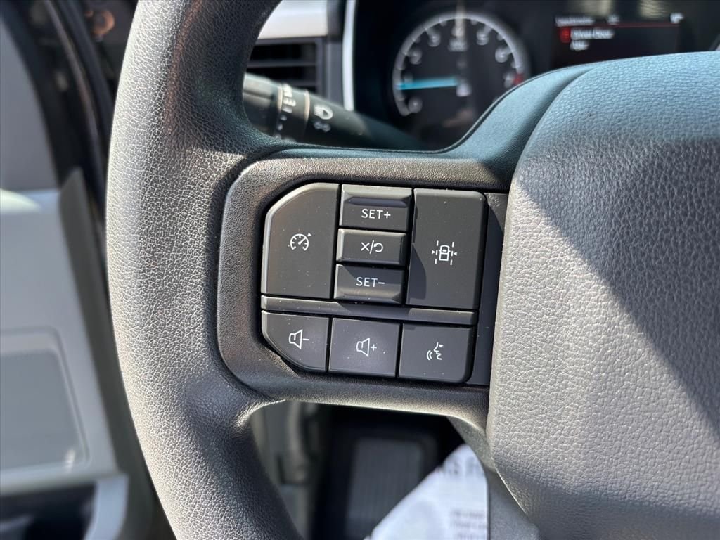 Used 2023 Black Ford XLT image 16