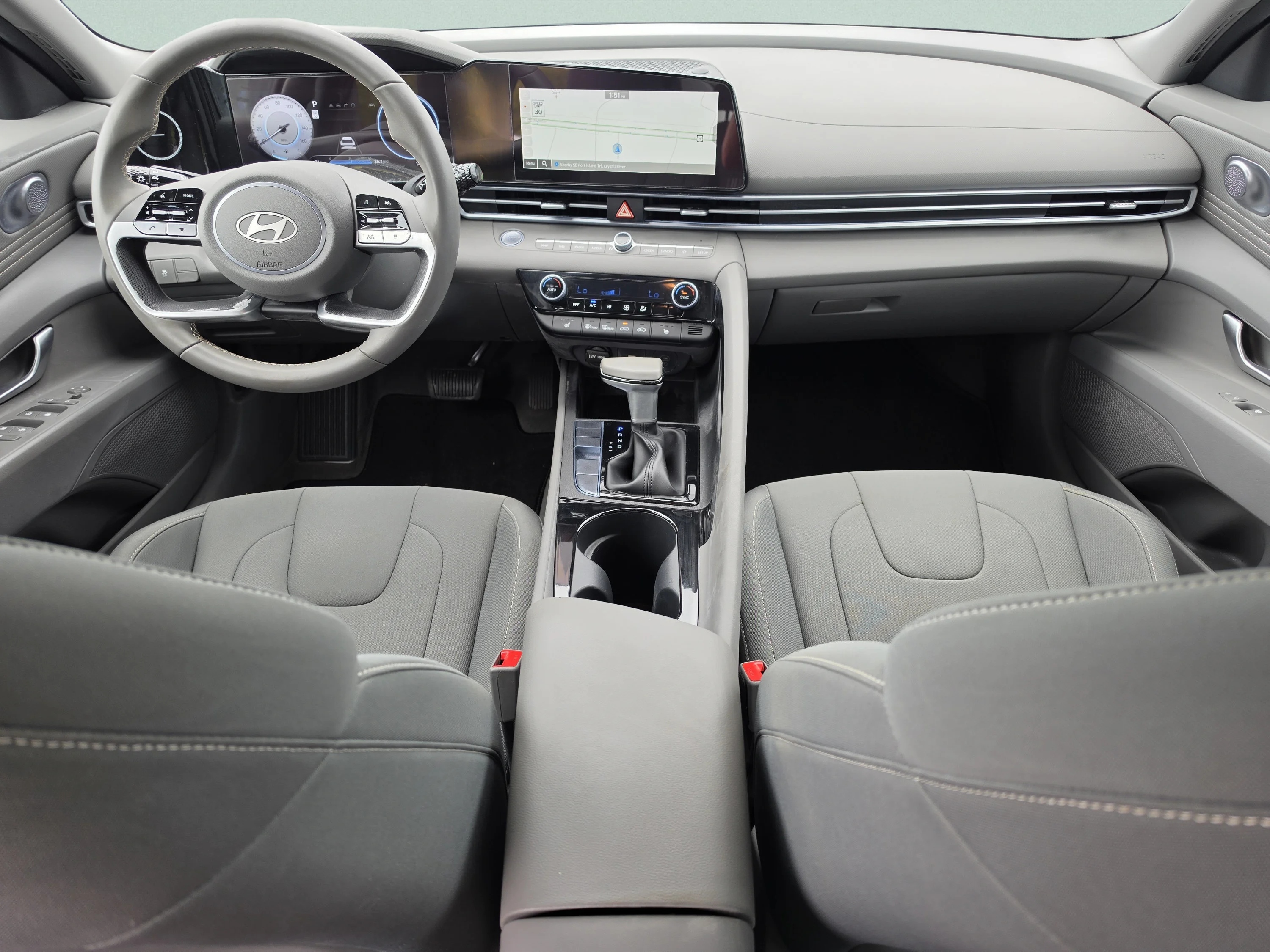 Used 2025 Amazon Gray Hyundai SEL Convenience image 16