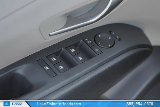 Used 2026 White Pearl Hyundai SEL image 14