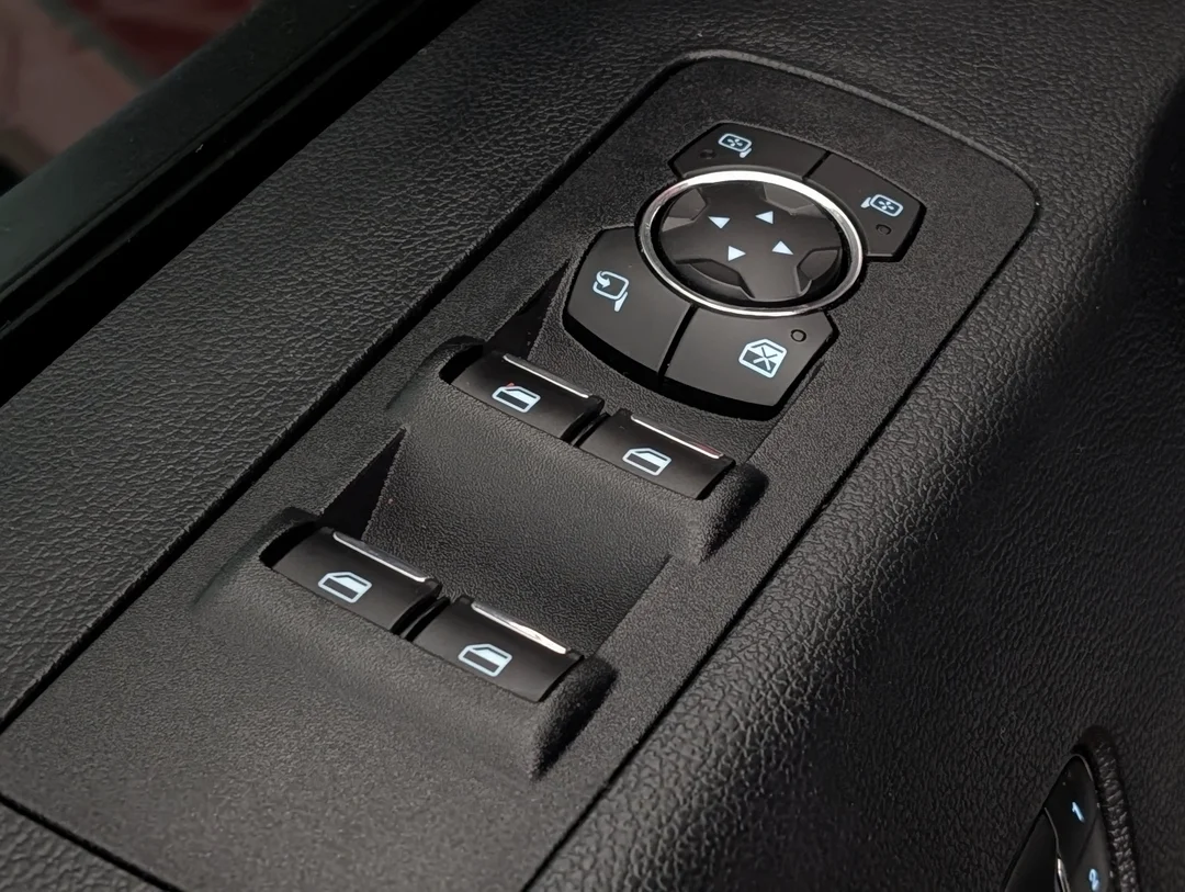 Used 2020 Red Ford LARIAT - - 4WD - 502A Grp - 5.0L V-8 - Twin Panel Sunroof - Black Pkg - B&O Audio - Leather & More! image 13