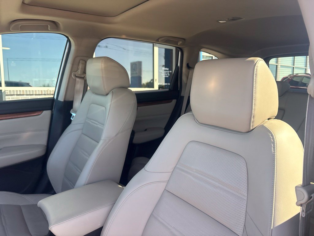 Certified Used 2022 White Honda EX-L FWD image 12