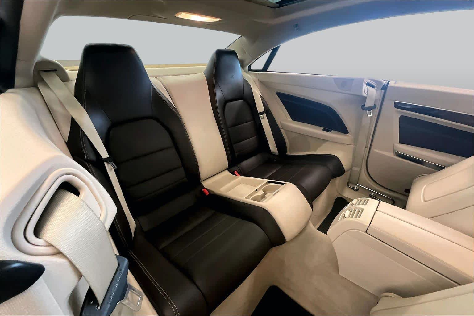 Used 2016 designo Diamond White Metallic Mercedes-Benz E 400 image 18
