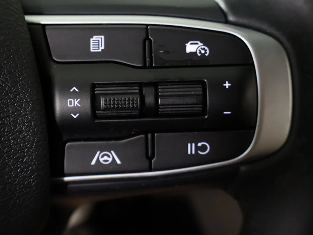 Used 2024 Black Kia EX image 41