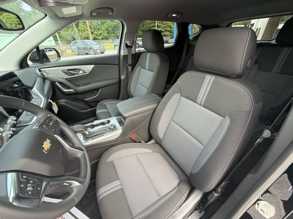 New 2026 Black Chevrolet 2LT image 20