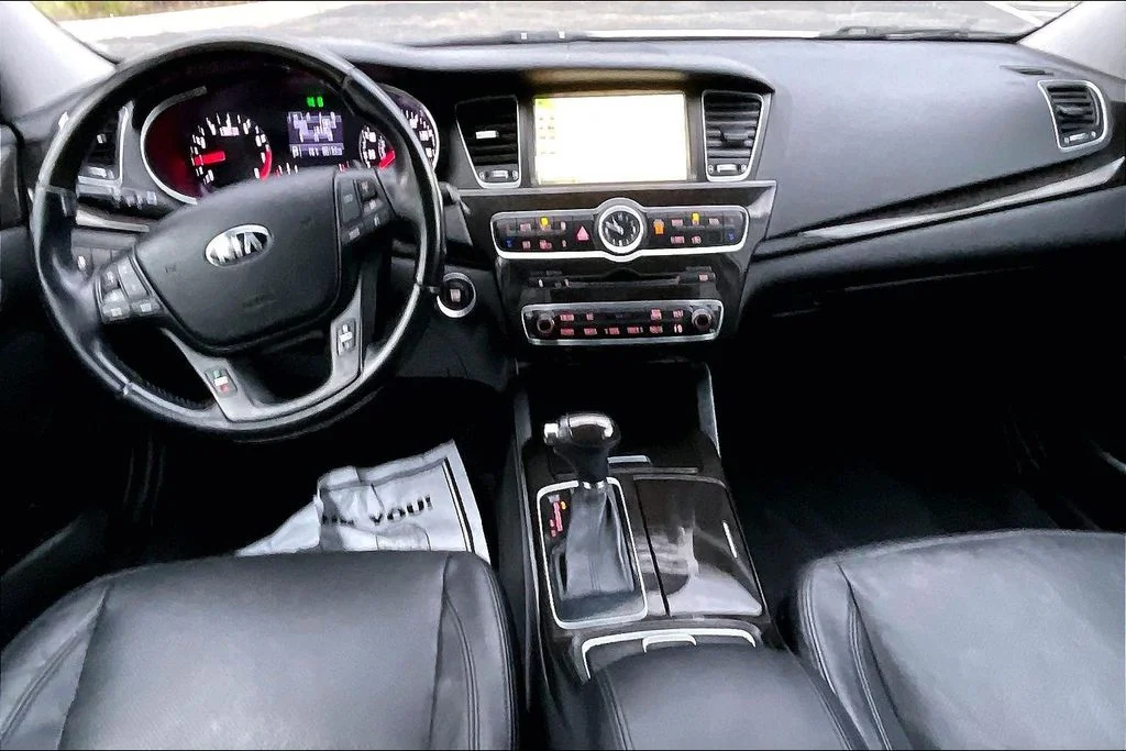 Used 2016 White Kia Premium image 18