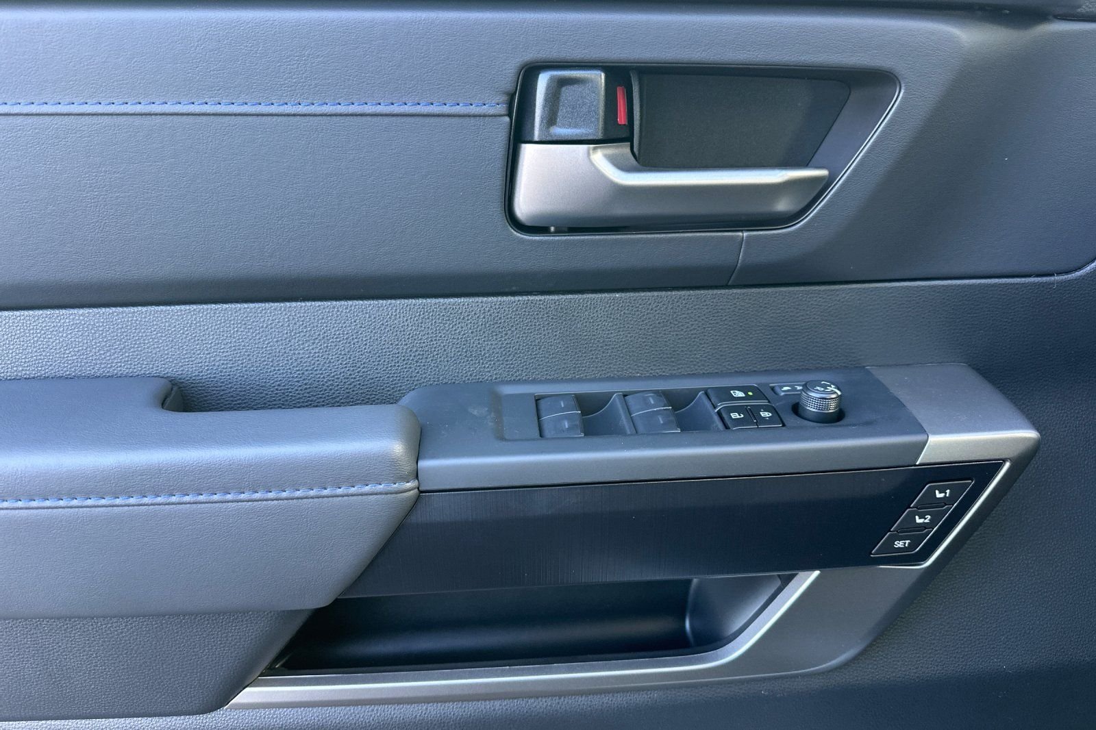 New 2026 Wind Chill Pearl Toyota Platinum i-FORCE MAX image 11