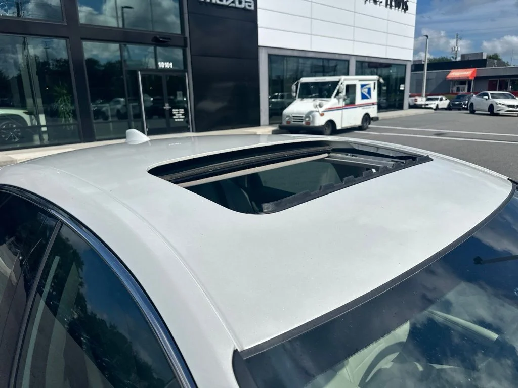 Used 2019  Honda Touring image 6