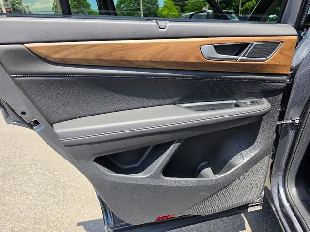 2024 Volkswagen Atlas SE w/Tech - Photo 23