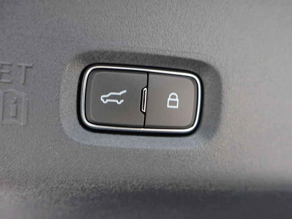 New 2026 Agate Black Metallic Ford Tremor® image 17