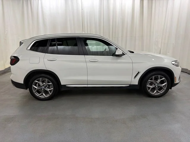 Used 2024 White BMW xDrive30i image 7