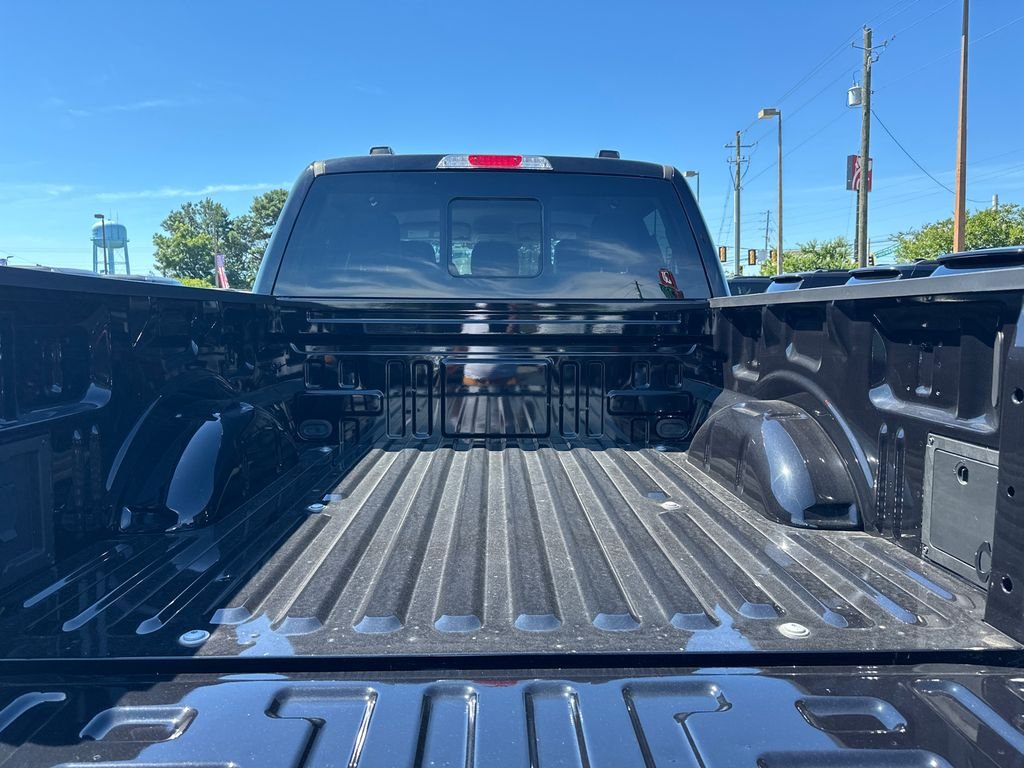 New 2025 Black Ford Lariat image 18