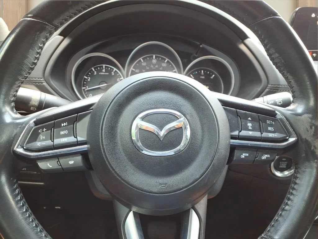 Used 2018 Silver Mazda Touring image 12