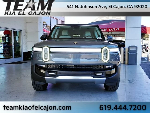 Used 2026  Rivian  image 4
