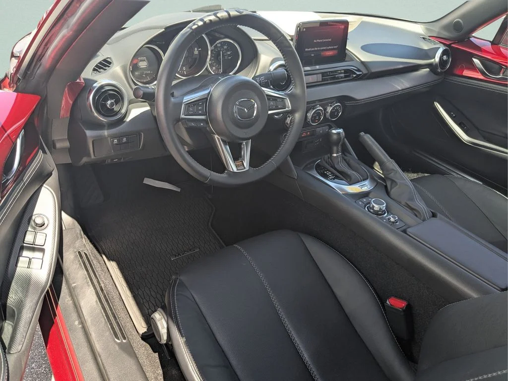 Used 2023 Red Mazda Grand Touring image 9