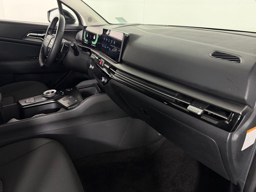Used 2026 Fusion Black Kia S image 29