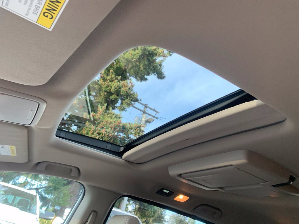 Used 2018 White Honda Elite image 13