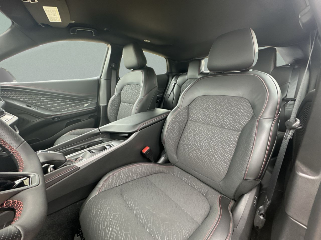 New 2026 Diamond Black Crystal Pearlcoat Dodge R/T image 24