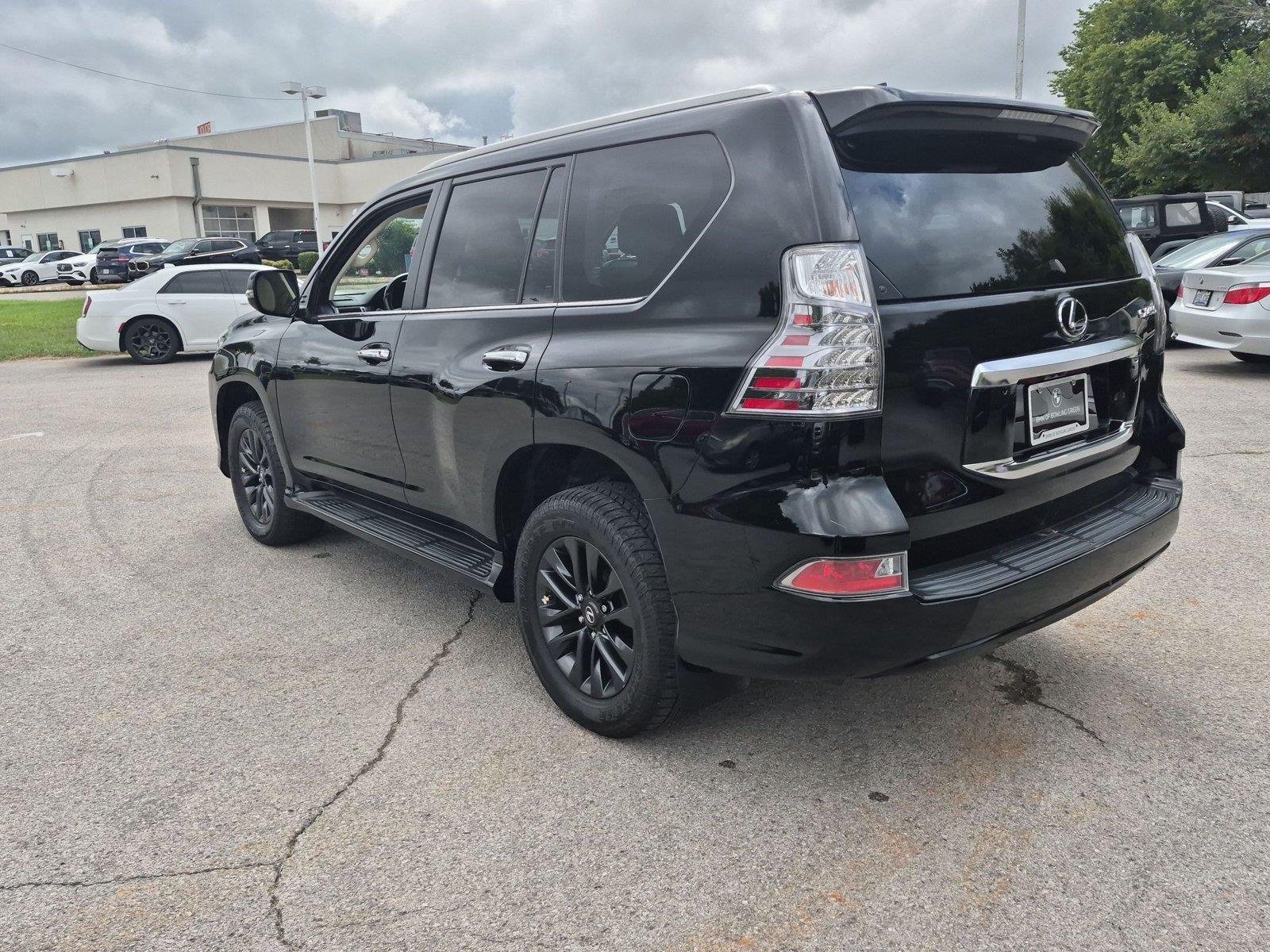 Used 2022 Black Onyx Lexus GX 460 Premium image 3