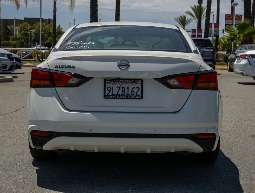 Used 2024 White Nissan 2.5 S image 4