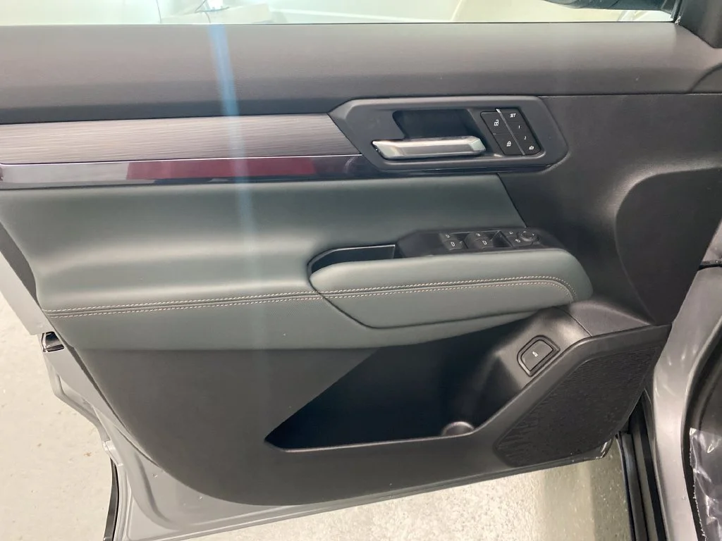 New 2027 Sterling Metallic GMC AT4 image 11
