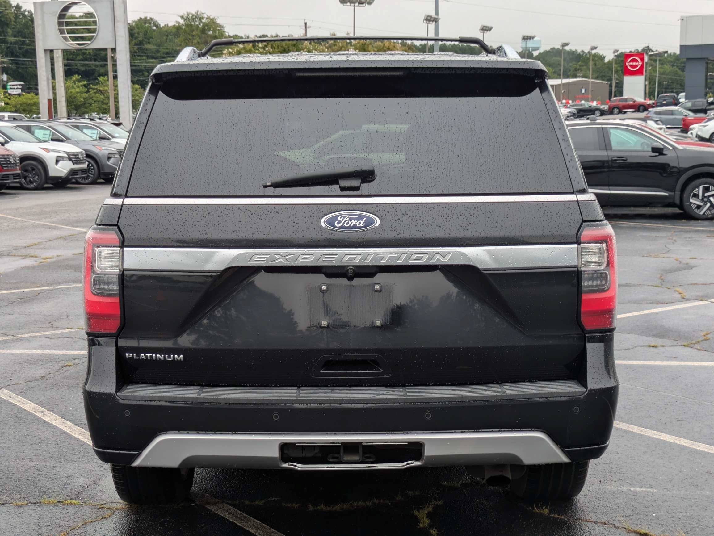 Used 2019 Black Ford Platinum image 4