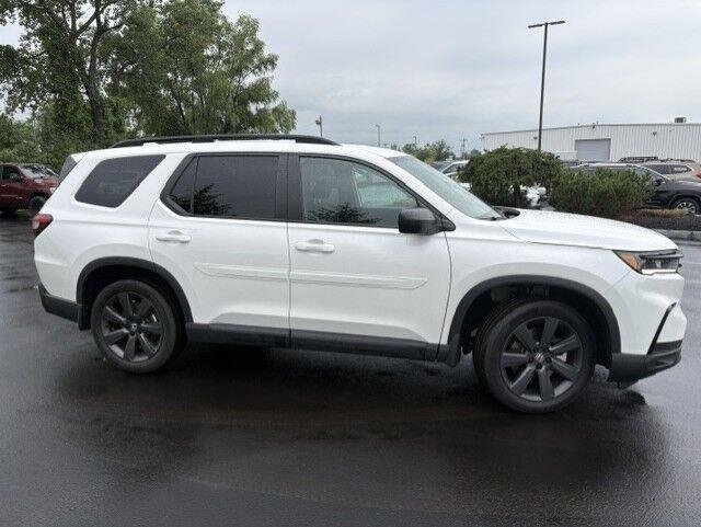Used 2025 Platinum White Pearl Honda Sport image 10