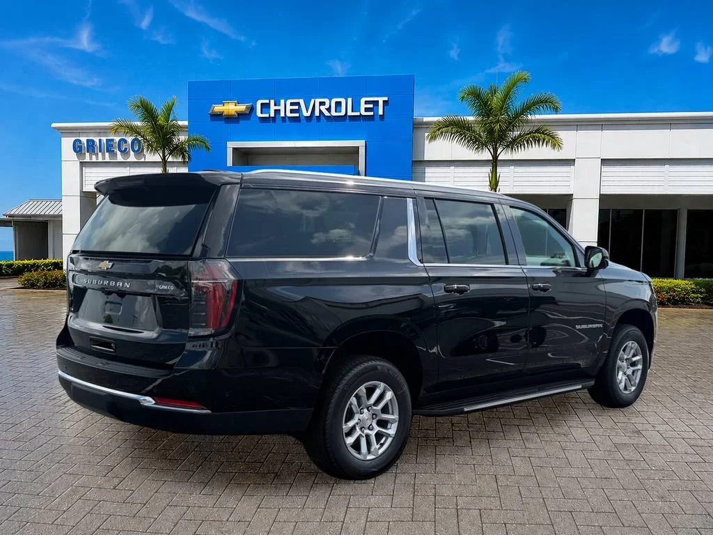 2026 Chevrolet Suburban LS - Photo 7