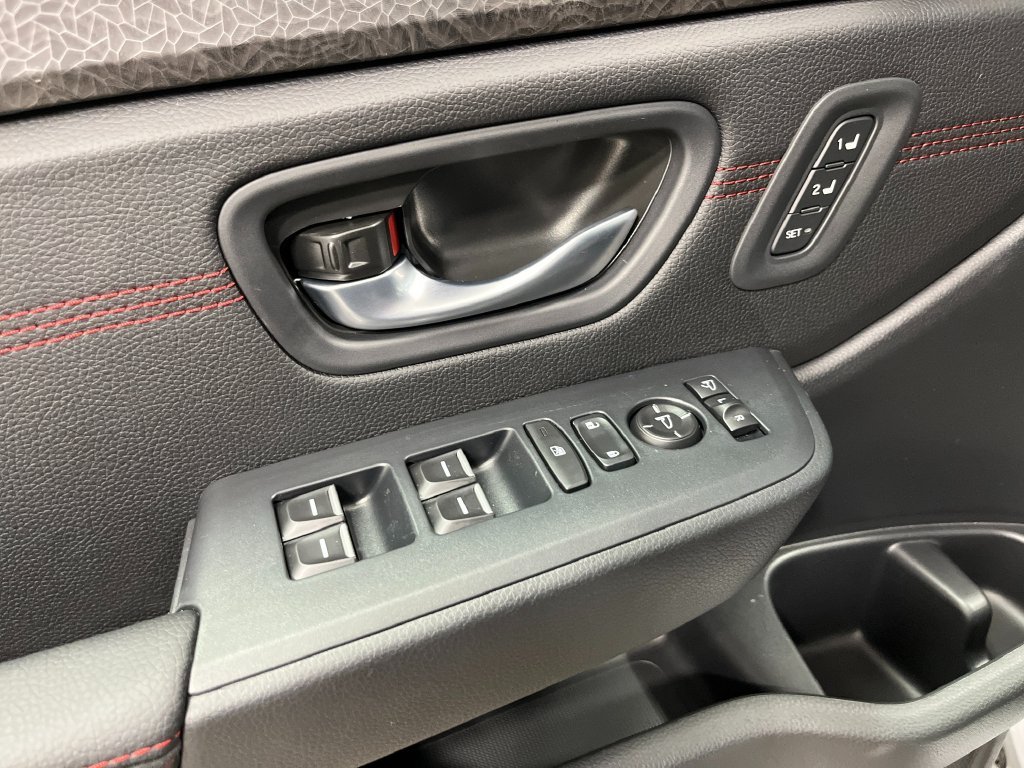 New 2026 Sonic Gray Pearl Honda Black Edition image 15