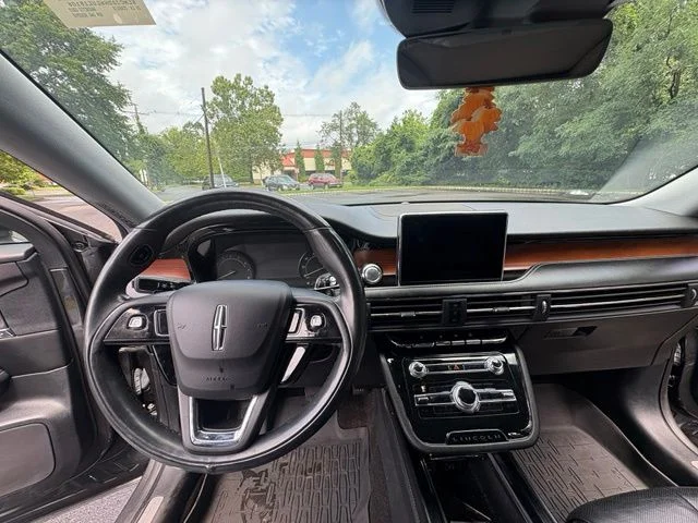 Used 2020 Magnetic Gray Lincoln Reserve image 11
