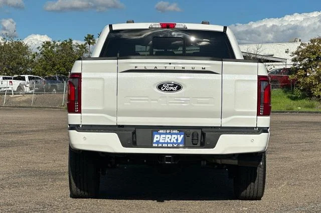 New 2025 Star White Metallic Tri-Coat Ford Platinum® image 27