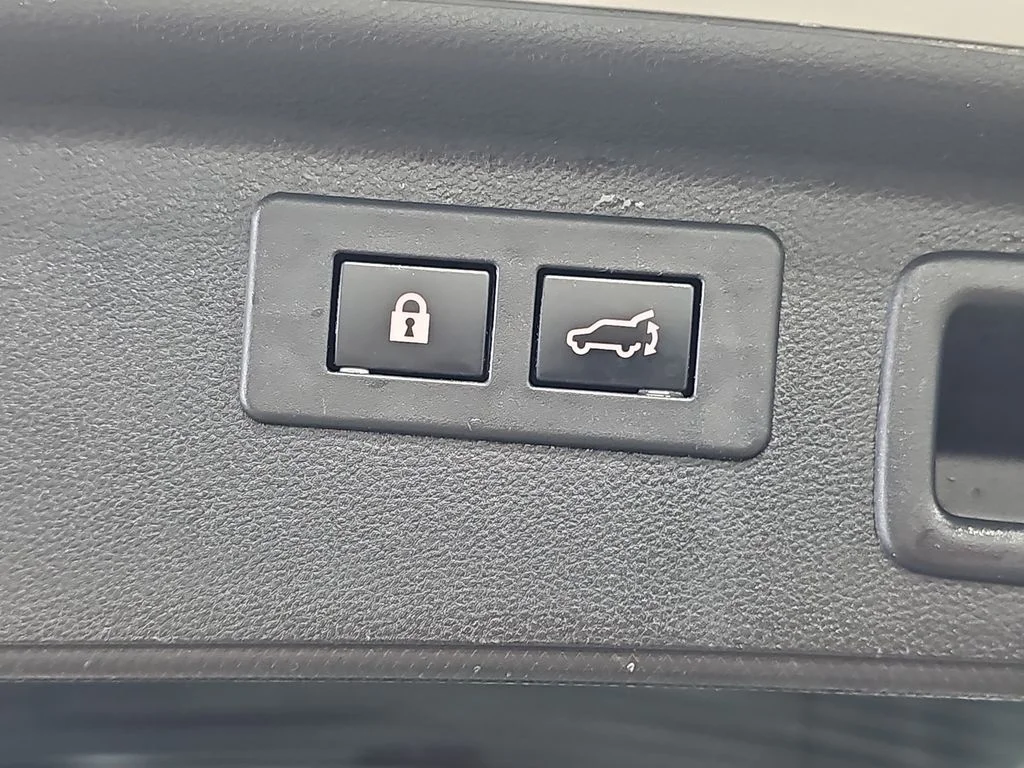 Used 2023 White Subaru Touring image 16