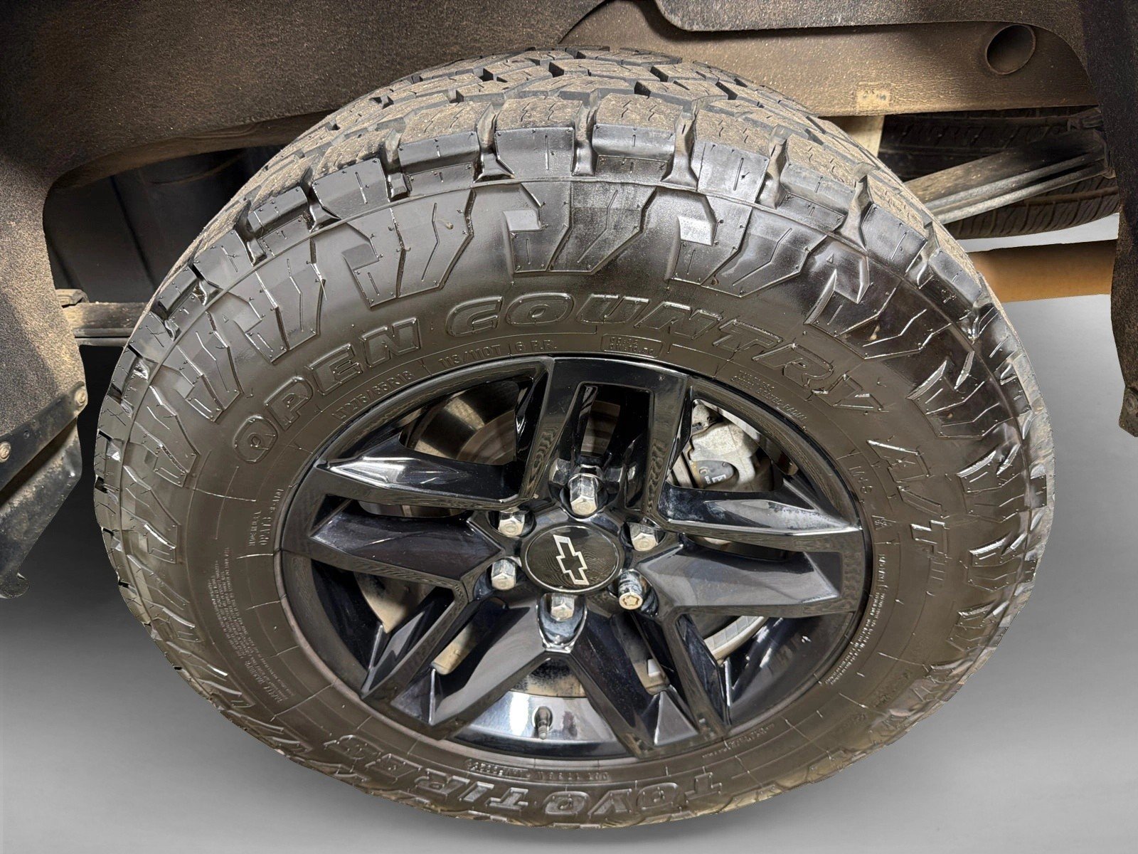 Used 2019 Silver Ice Metallic Chevrolet LT Trail Boss image 19
